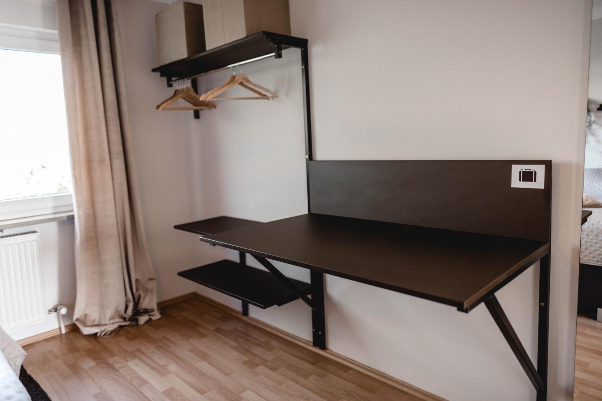 Me Homes - Grosse Moderne Designer-Wohnung Fuer Urlaub Und Business - Mit Kueche, Buero, Balkon Und 2 Parkplaetzen Bayreuth Extérieur photo
