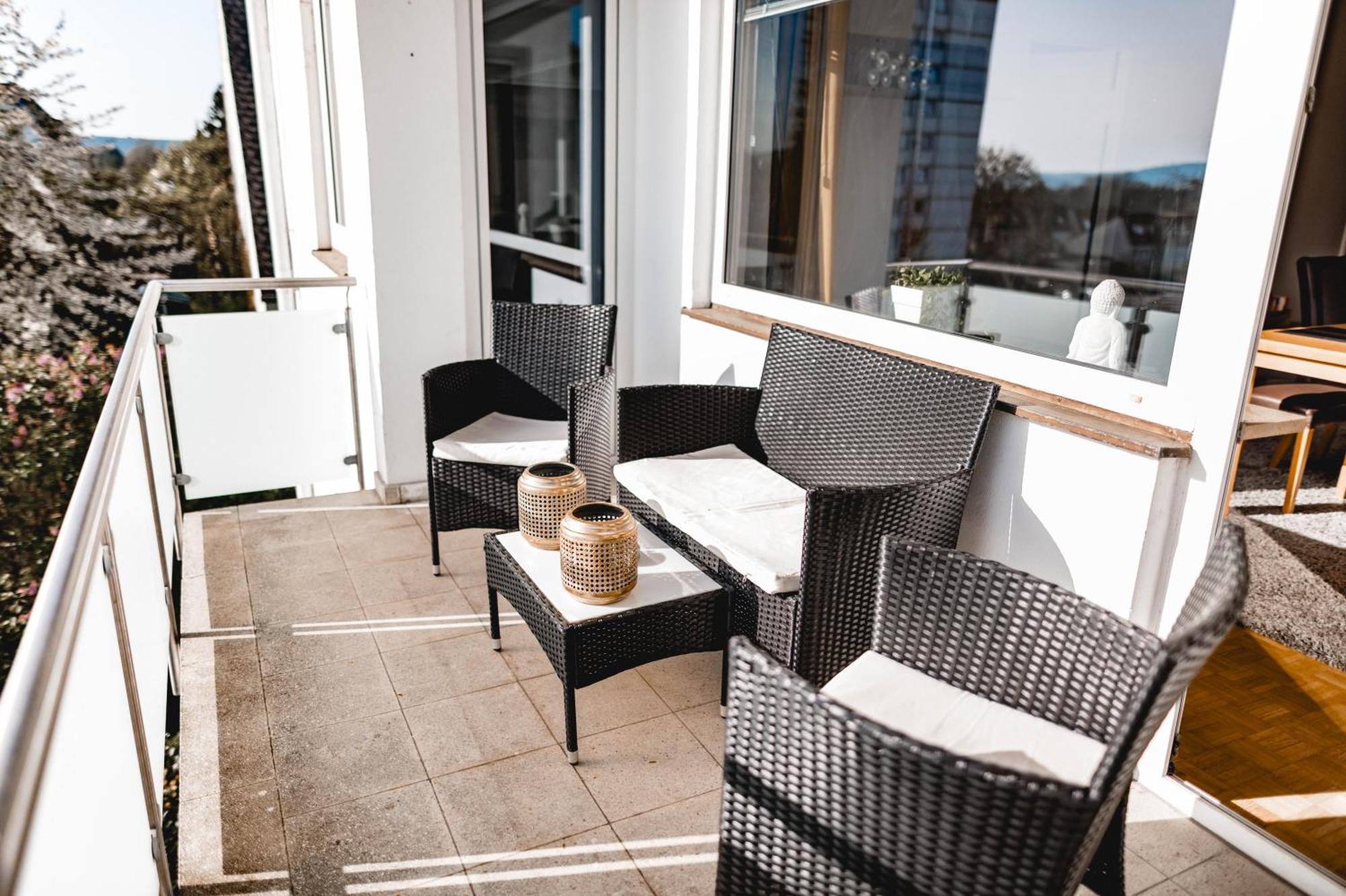 Me Homes - Grosse Moderne Designer-Wohnung Fuer Urlaub Und Business - Mit Kueche, Buero, Balkon Und 2 Parkplaetzen Bayreuth Extérieur photo
